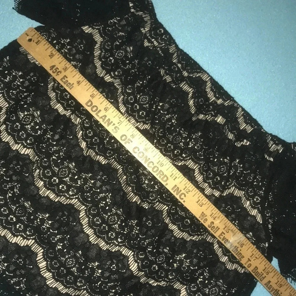 LOVE FIRE lace black blouse on or off shoulders fully lined short sleeve size M - Picture 7 of 8